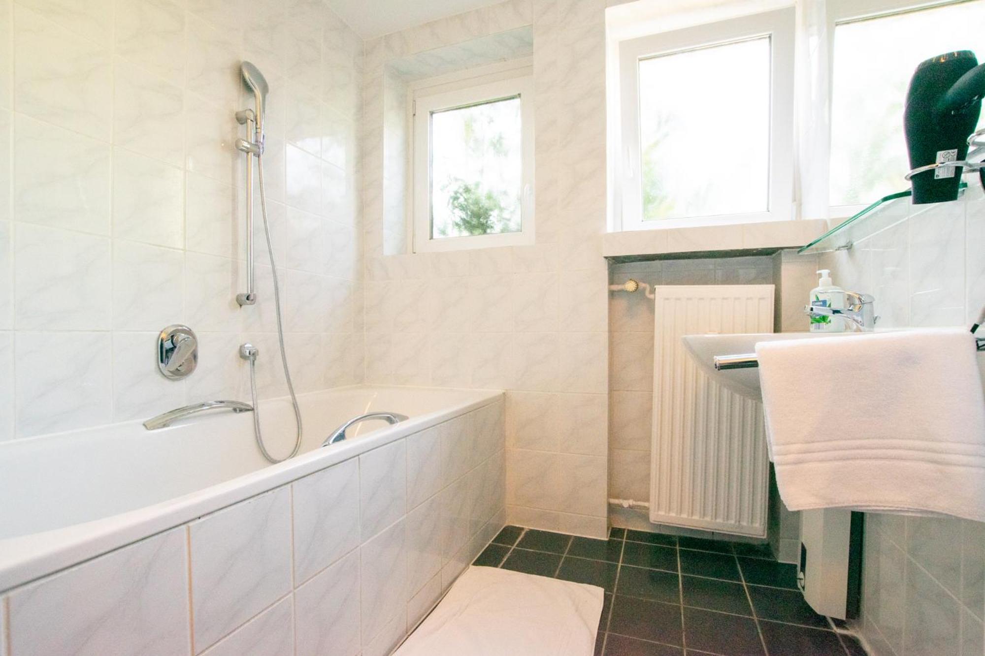 Raj Living - 1 , 3 And 4 Room Apartments - 20 Min Messe Dus & Airport Dus Meerbusch Luaran gambar